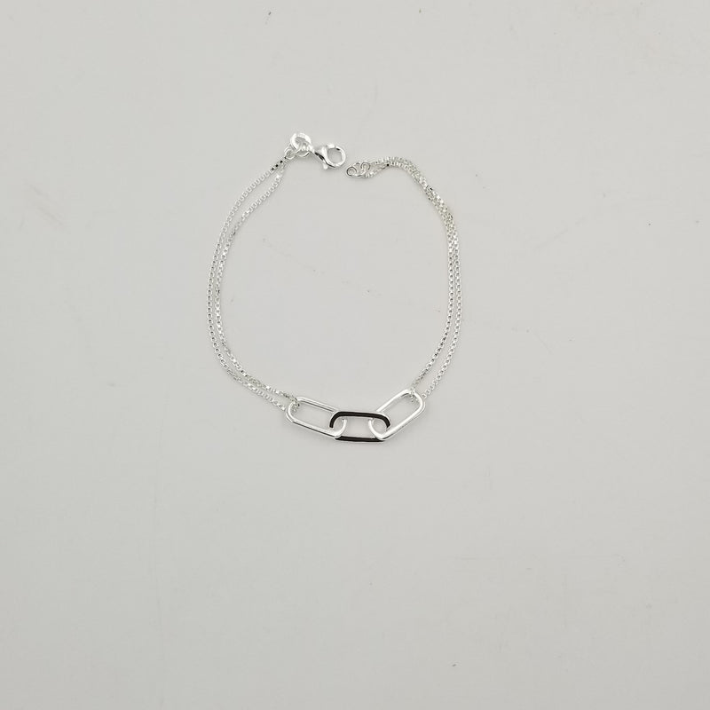 7.5" long. 999 quality Fine Silver bracelet - BR106