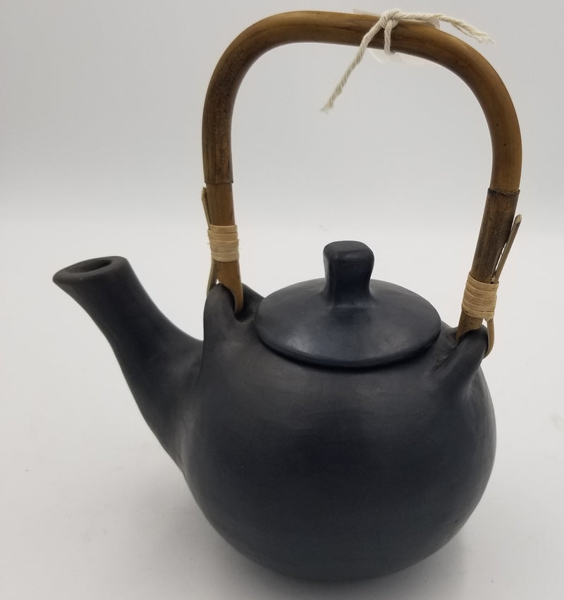 Serpentine Round Tea Pot