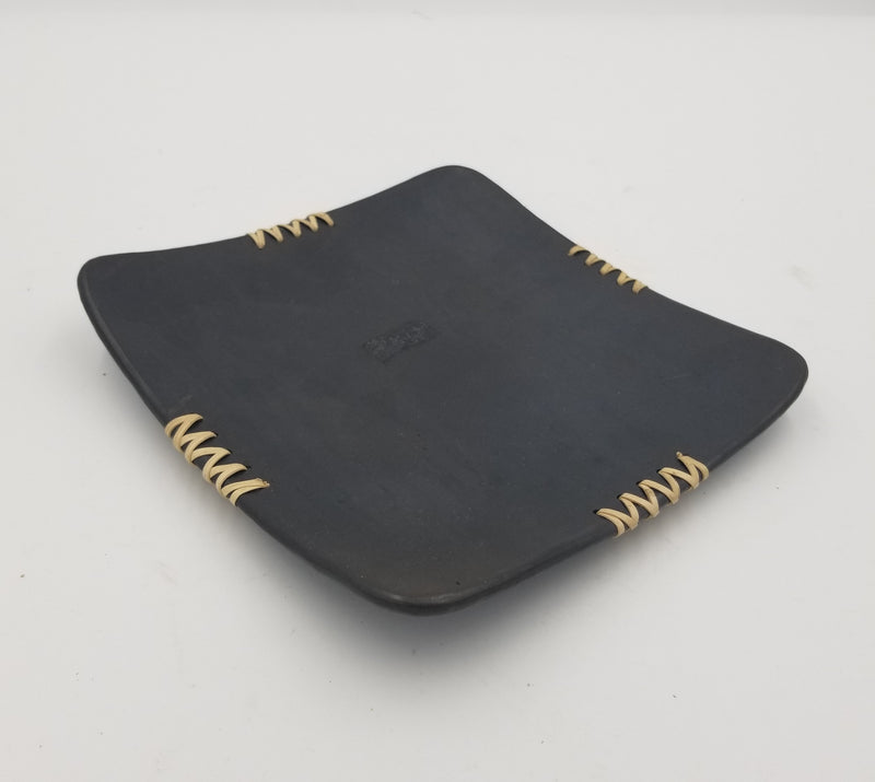 Serpentine Square Plate - 4 side Cane