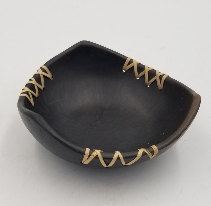 Serpentine Drop Bowl Pot Medium